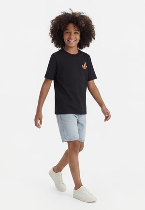 adidas Originals WESTERN TEE UNISEX - Μπλουζάκι με στάμπα - black