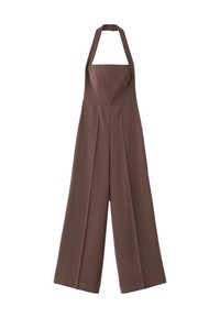 Mono marrón de pierna ancha con cuello halter, que presenta un cuerpo ajustado y pliegues que comienzan en la cintura. Textura suave y diseño minimalista.