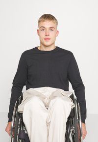 Pier One Μπλούζα με μακριά μανίκια - black