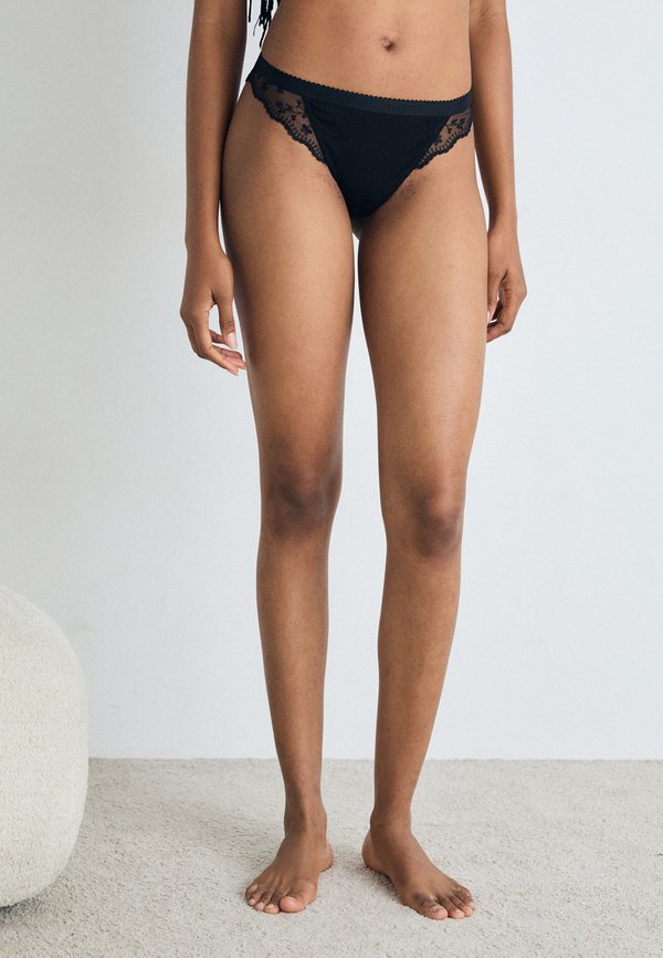 LIVIA BRAZILIAN - Briefs