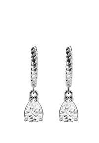 Pendientes de aro plateados con diseño retorcido, que cuentan con gemas claras en forma de pera colgando de cada uno. El acabado brillante realza el brillo.