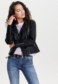 Giacca Faux Leather ONLY ONLGEMMA - Manica Lunga, 100% Viscosa, Stile Rock, Taglia Unica - Foto 8