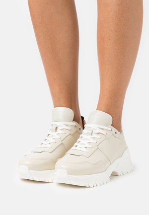 AFRIA - Sneaker low - offwhite