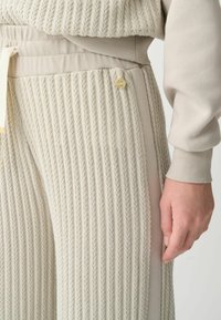 Colmar Originals CABLE-KNIT TRACKSUIT BOTTOMS - Trainingsbroek - sand