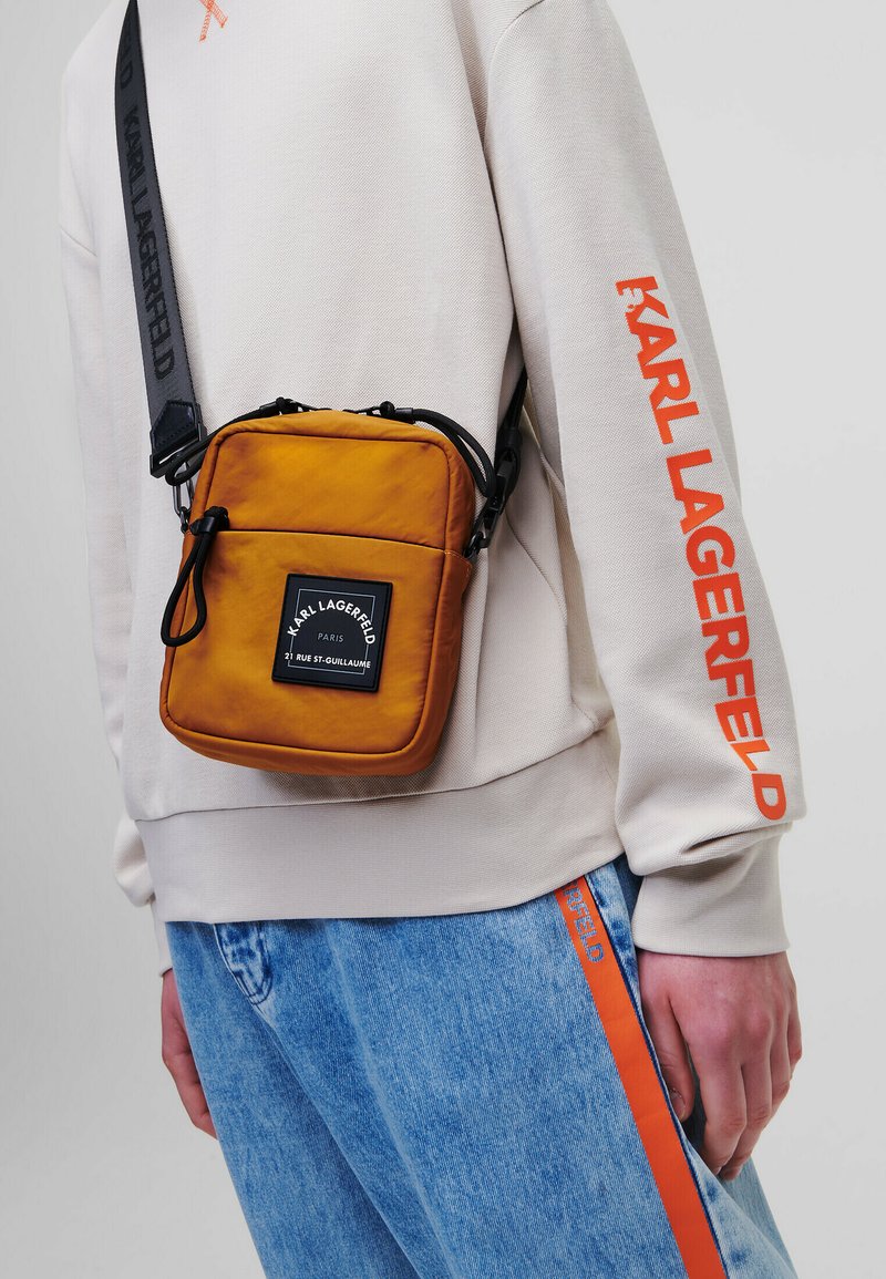 KARL LAGERFELD RUE STGUILLAUME SMALL Sac bandoulière rust/orange
