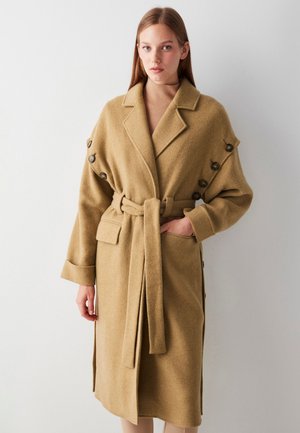 HEAVY BUTTON STAMP - Cappotto classico - camel