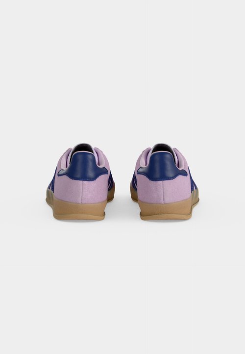 adidas GAZELLE INDOOR - Zapatillas - ice lavender/victory blue — photo 4