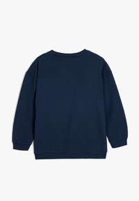 Sudadera de manga larga azul marino con cuello redondo, puños y dobladillo acanalados, fabricada en una suave mezcla de algodón, con una textura lisa.