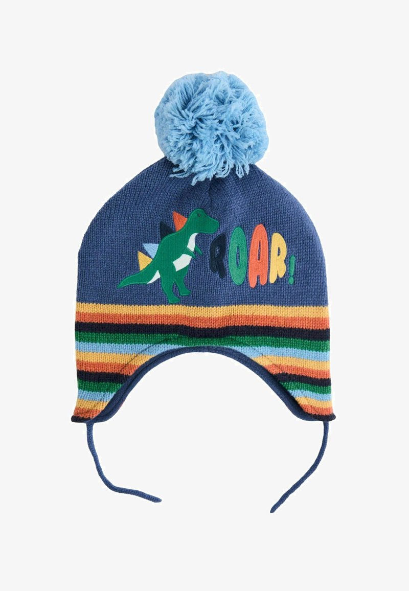 Kék kötött sapka, sokszínű csíkos szegéllyel, zöld dinoszaurusz grafikával és "ROAR!" felirattal. Bolyhos kék pom-pom a tetején.