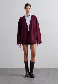sandro CARDIGAN LOOK SURCHEMISE - Adīta jaka - bordeaux