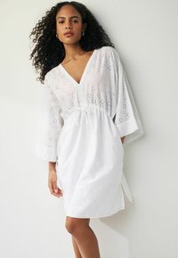 Next KAFTAN - Robe de jour - white broderie