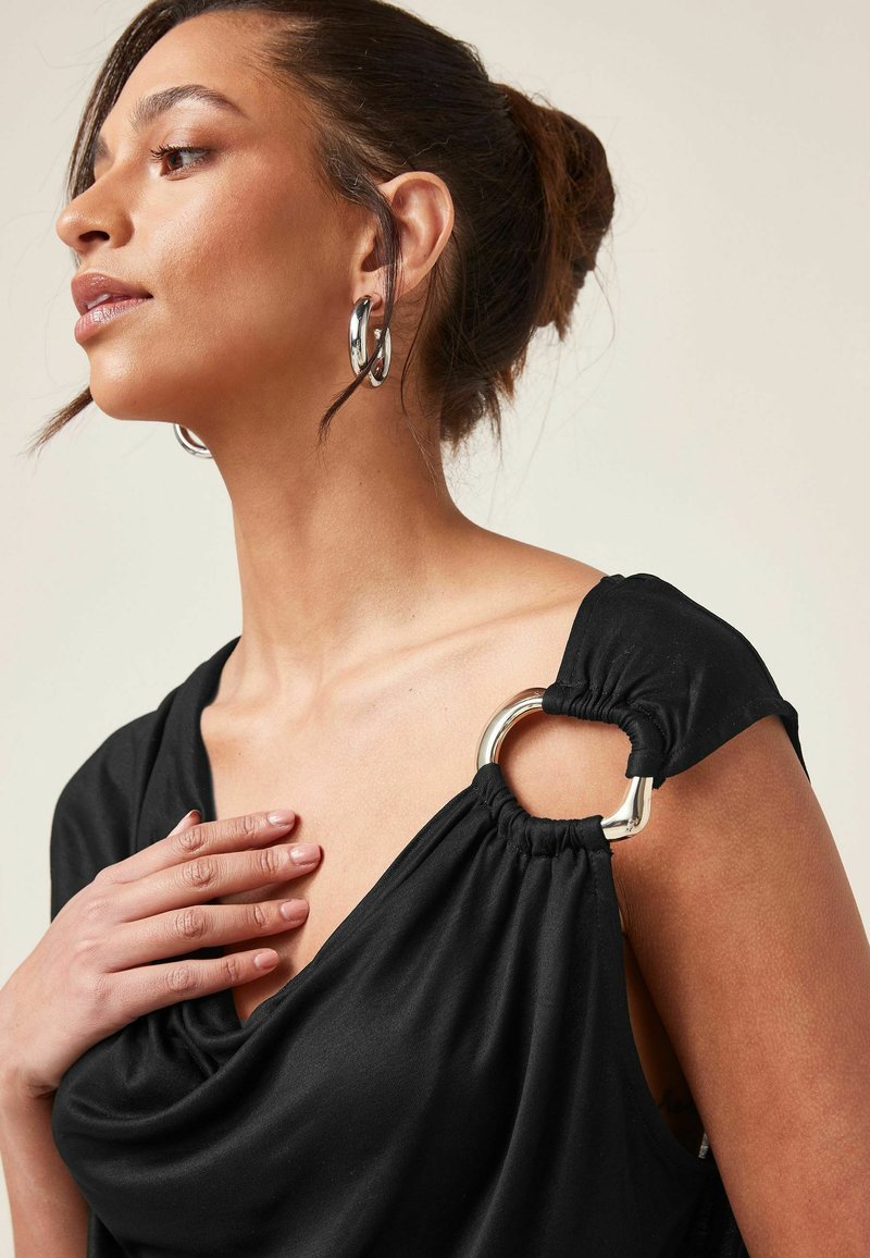 Damen T-Shirts | Next HARDWARE SLEEVELESS Top black/schwarz - CA98893 Damen T-Shirts | Next HARDWARE SLEEVELESS Top black/schwarz - CA98893