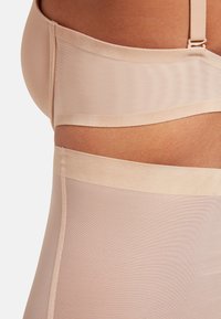 Wolford TULLE CONTROL HIGH WAIST - Intimo modellante - nude