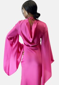 Elara ABAYA - Galajurk - fuchsia