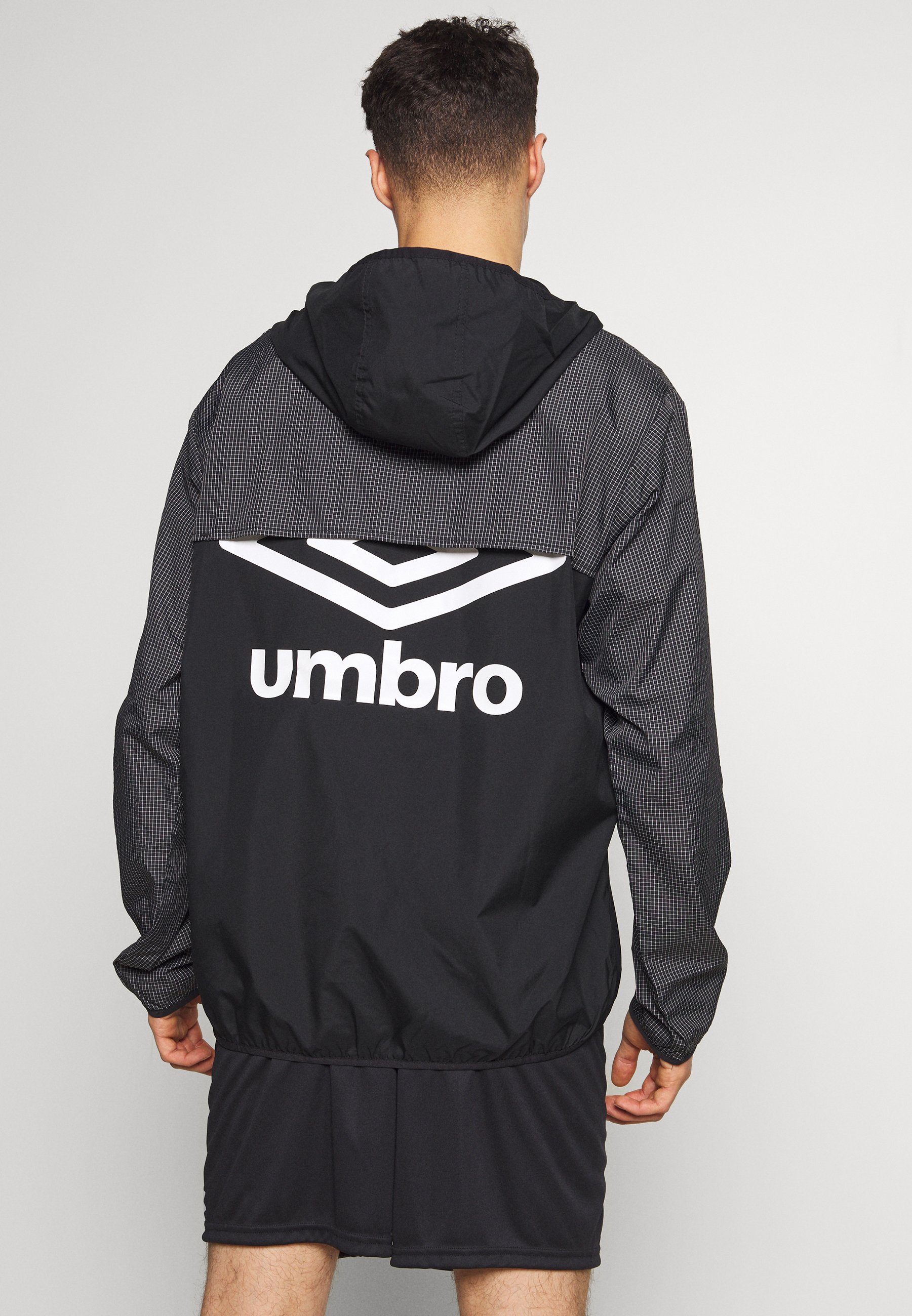 umbro cagoule