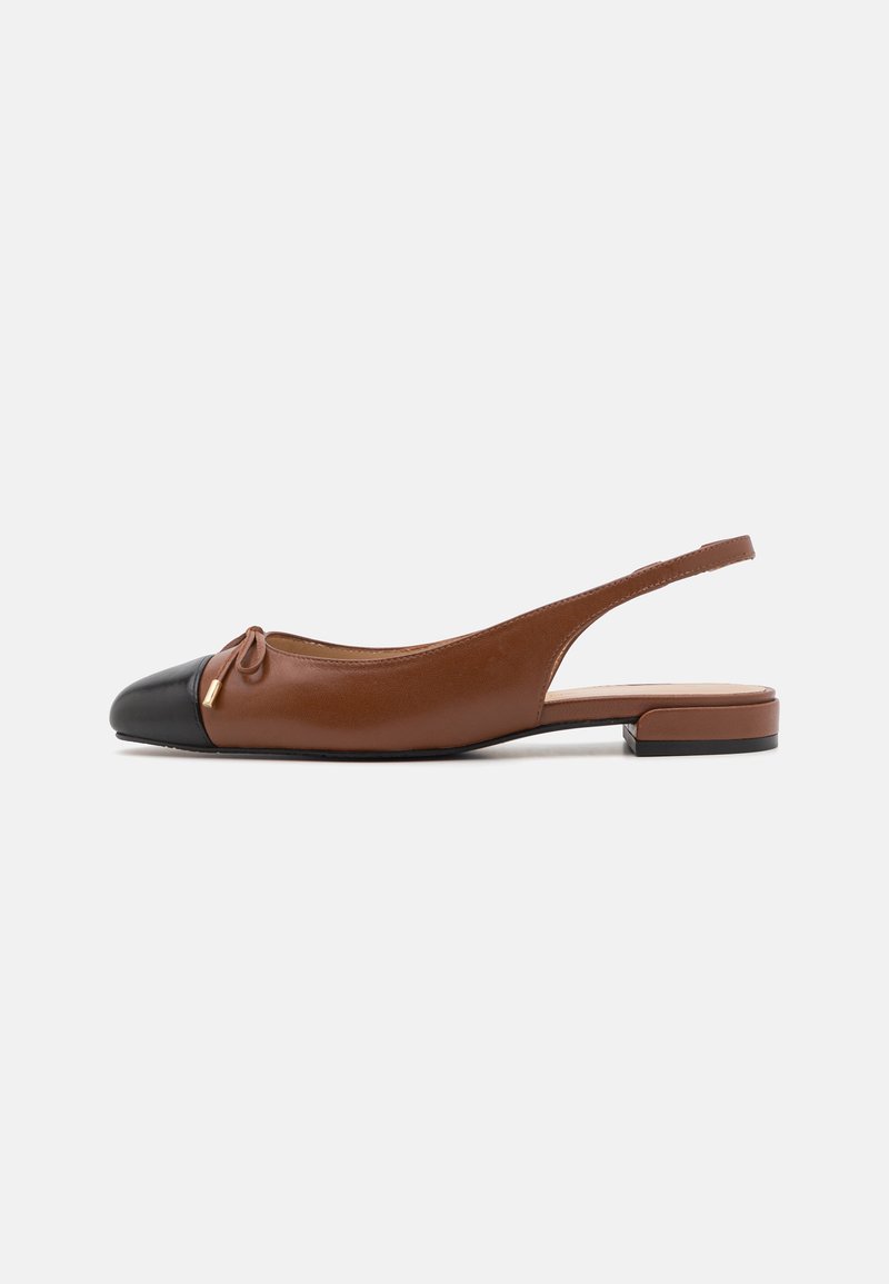 Stuart Weitzman SLEEK BOW SLINGBACK FLAT - Ballerines à brides arrière - bridle brown/black