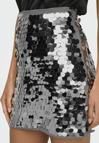 ONLY NANCY - Falda acampanada - silver
