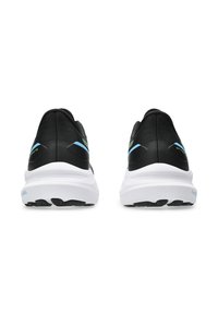 Scarpe da ginnastica nere con una tomaia testurizzata, suola intermedia bianca e accenti blu a contrasto sul tallone e sui lati. Suola in gomma con battistrada.