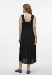 Vero Moda UMSTANDS - Dnevna obleka - black