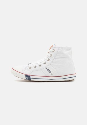 Mustang Sneakers high - weiss