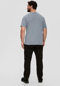 s.Oliver MET LOGO - Camiseta estampada - schiefergrau