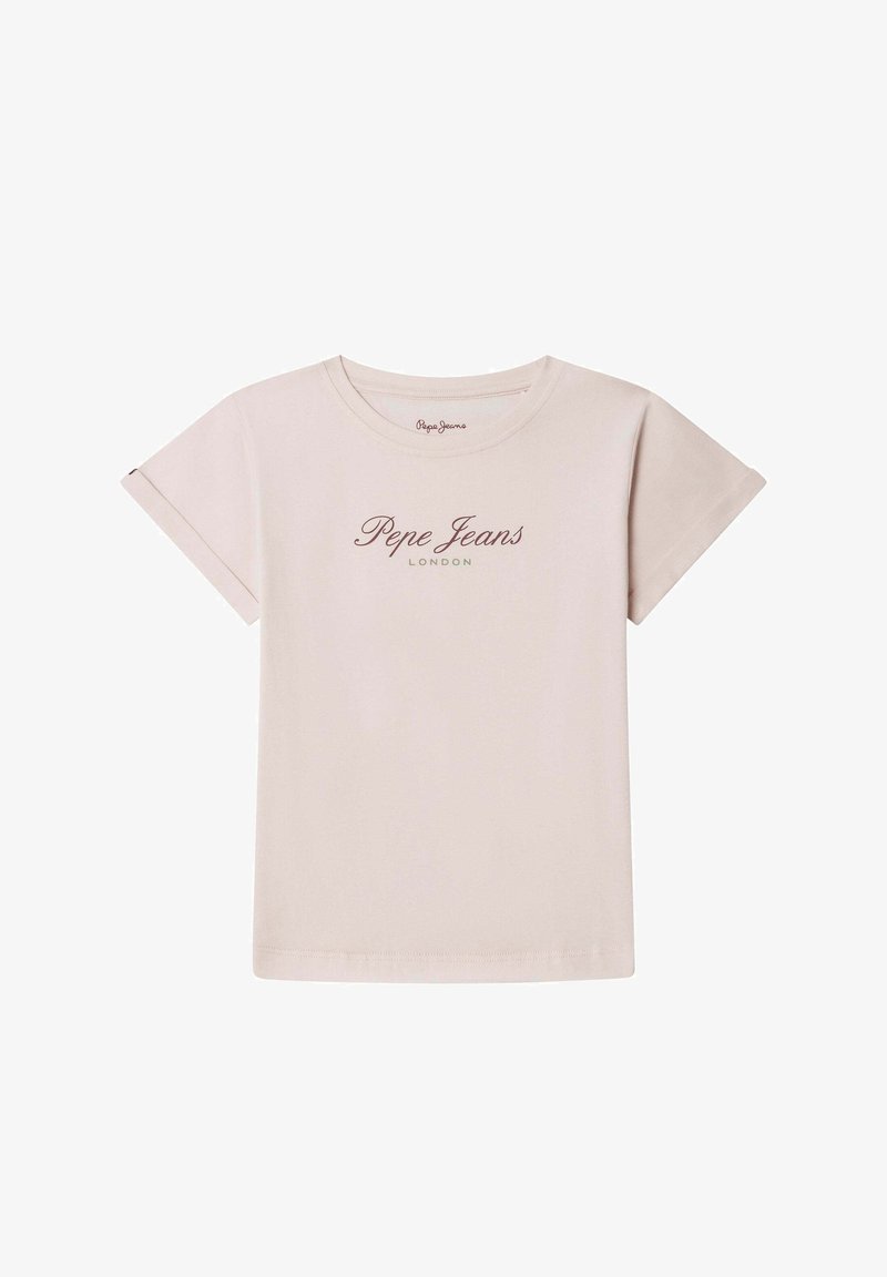 T-shirt en coton rose clair avec des manches courtes retroussées et le logo "Pepe Jeans London" en police marron centré sur le devant. Texture lisse.