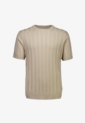 Beige fijngebreide trui met korte mouwen, subtiele verticale ribbels en een ronde halslijn.