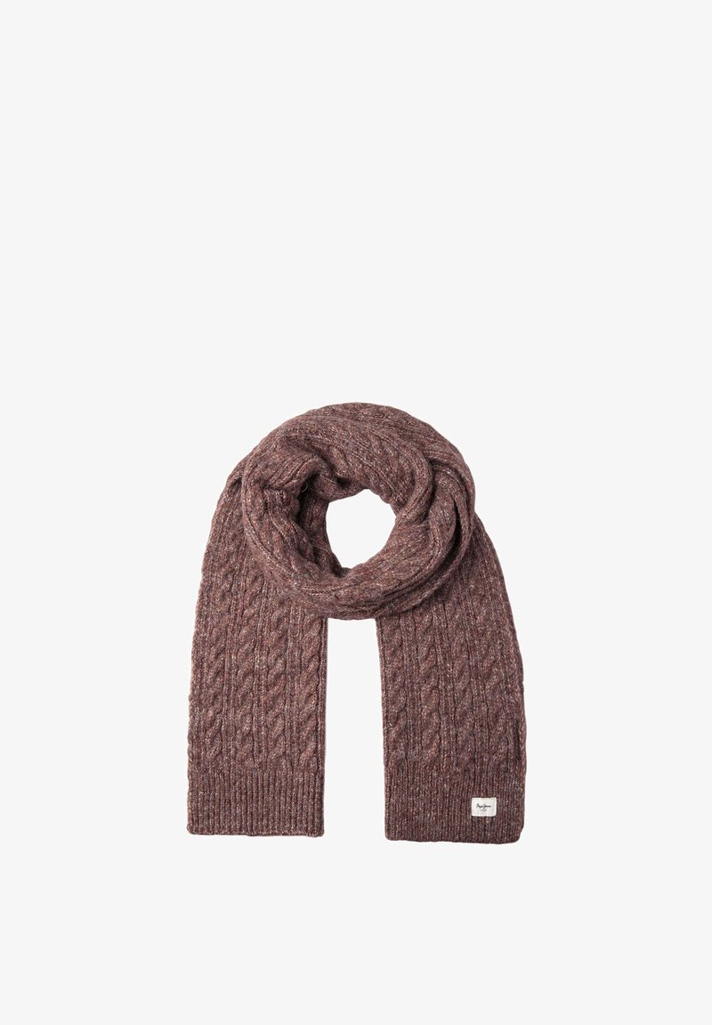 Kabelgebreide sjaal in een gedempt mauve kleur, gemaakt van een textuurstof. Kenmerkt zich door ribbelranden en een klein label aan één uiteinde.
