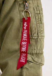Alpha Industries MULTIPOCKET FLIGHT JACKET - Giubbotto Bomber - olive