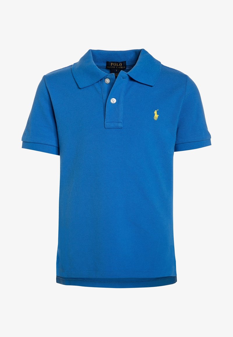 Polo azul hecho de un tejido texturizado con cuello clásico, tapeta de tres botones y un pequeño logo amarillo en el lado izquierdo del pecho.