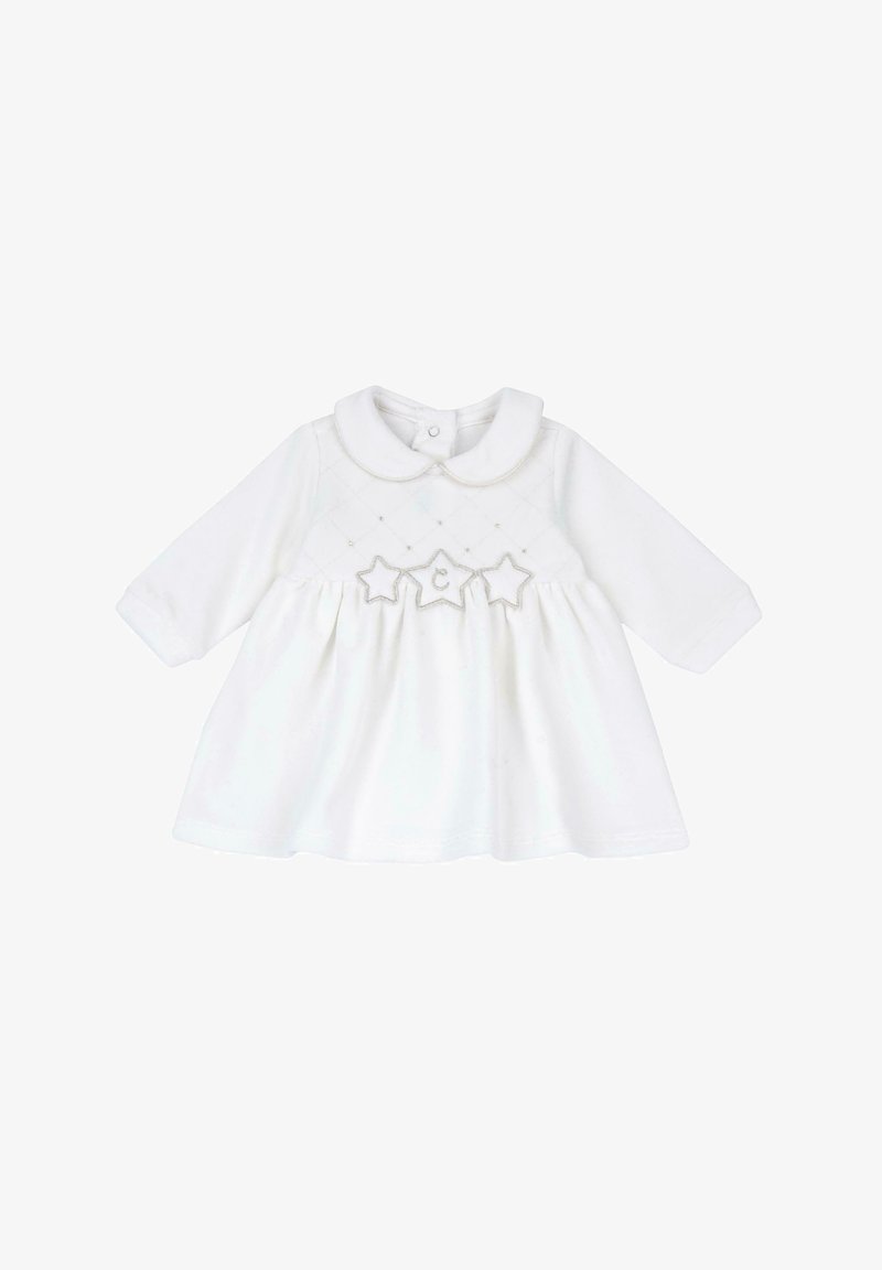 Vestido de algodón blanco con mangas largas, cuello redondo, cuerpo acolchado y detalles de estrellas bordadas en la cintura. Textura suave, forma de línea A.