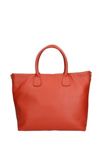 Borsa a spalla arancione in pelle con finitura texturizzata, dotata di due manici arrotondati e un ampio scomparto principale. Chiusura con zip su un lato.
