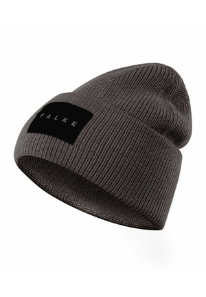 Szara dziana czapka z prążkowanym wzorem i czarną prostokątną łatą z marki z napisem "FALKE". Klasyczny design, miękki materiał.