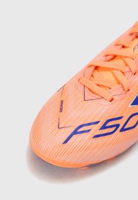 adidas Performance F50 LEAGUE UNISEX - Voetbalschoenen voor harde ondergrond - beam orange/lucid blue/white