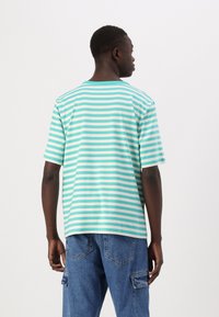 Marimekko TASARAITA UNIKKO UNISEX  - Triko s potiskem - mint green/off white