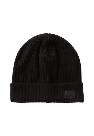 Zwarte geribde gebreide beanie met een opgevouwen rand en een klein logo-label. Gemaakt van zachte, textuurstof voor warmte en comfort.