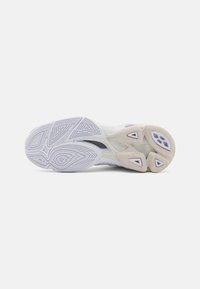 Mizuno WAVE VOLTAGE 2 - Röplabdacipők - white/aleutian/cloud pink