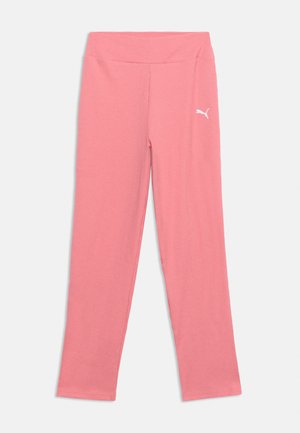 Rosa ribbestrikkede leggings med elastisk midjebånd og lite hvitt Puma-logo på øvre venstre lår, vist på hvit bakgrunn.