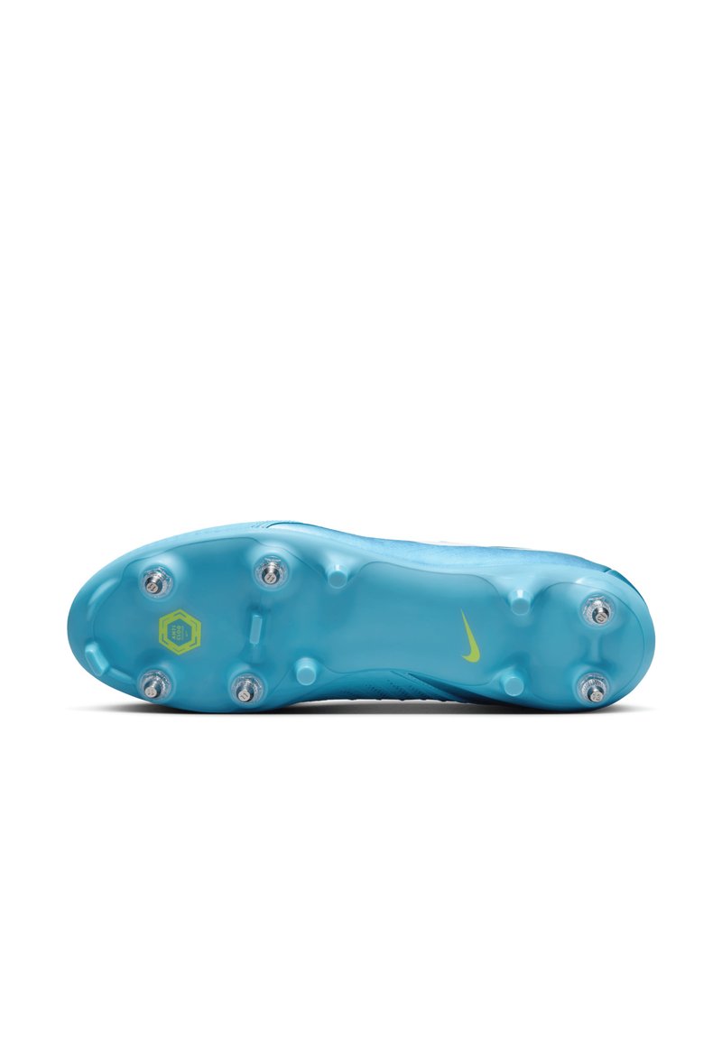 Crampon de football Nike avec un design élégant en bleu clair et une texture lisse. Six crampons robustes et un petit logo jaune.