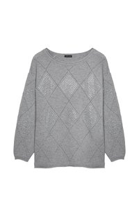 Szary sweter dziany o luźnym kroju, z romboidalnymi wycięciami i subtelnymi zdobieniami na rękawach. Okrągły dekolt, długie rękawy.