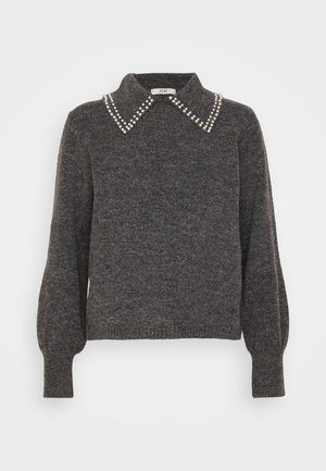 Sötét szürke pulóver texturált kötésű anyagból, gyöngyökkel díszített gallérral, puffos ujjakkal, bordázott mandzsettákkal és aljjal.