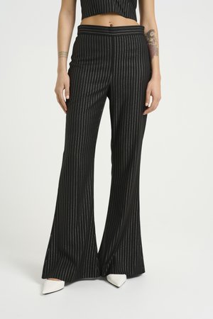 CAYLINA - Pantalon classique - black