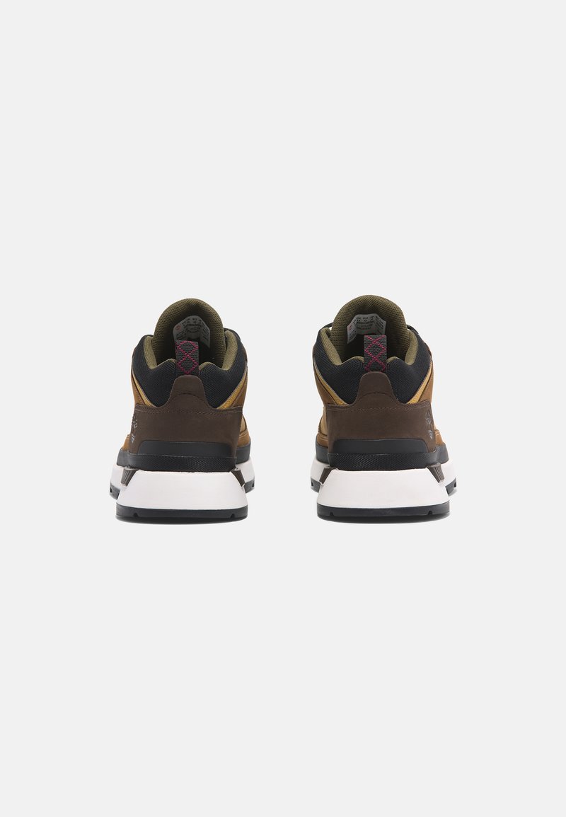 Timberland FIELD TREKKER - Tenisky - medium brown nubuck