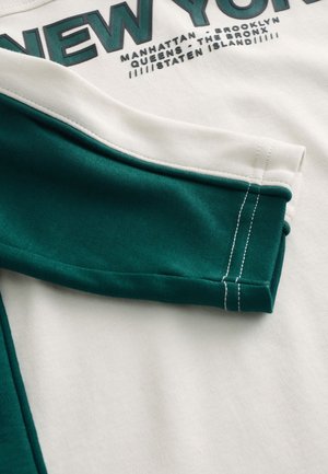 Next REGULAR FIT - VARSITY - Maglietta a manica lunga - ecru green