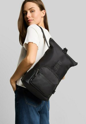 TOM TAILOR, TOM TAILOR BAGS TTVIENE M RUCKSACK MIT MATERIALMIX - Rugzak - schwarz   black