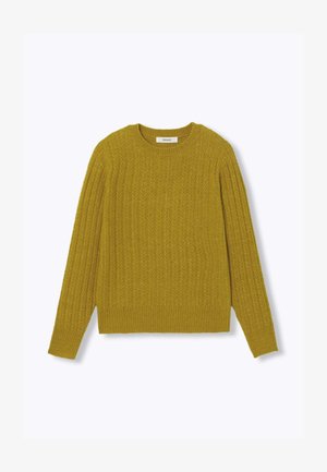 Pull en tricot couleur moutarde avec une texture côtelée, un col rond et des manches longues avec un ourlet droit. Design simple sans motifs.