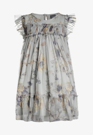 Vestido sin mangas de flores en gris claro con detalles de tul con volantes en los hombros y el dobladillo, y corsé fruncido para niñas.