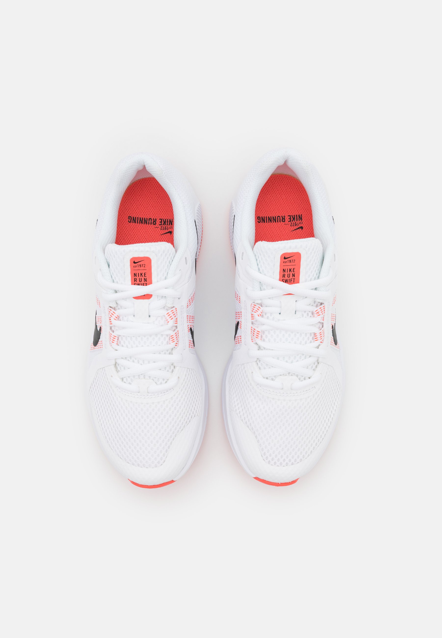 Nike Performance W RUN SWIFT 2 - Hardloopschoenen neutraal -  white/black/magic ember/wit - Zalando.nl