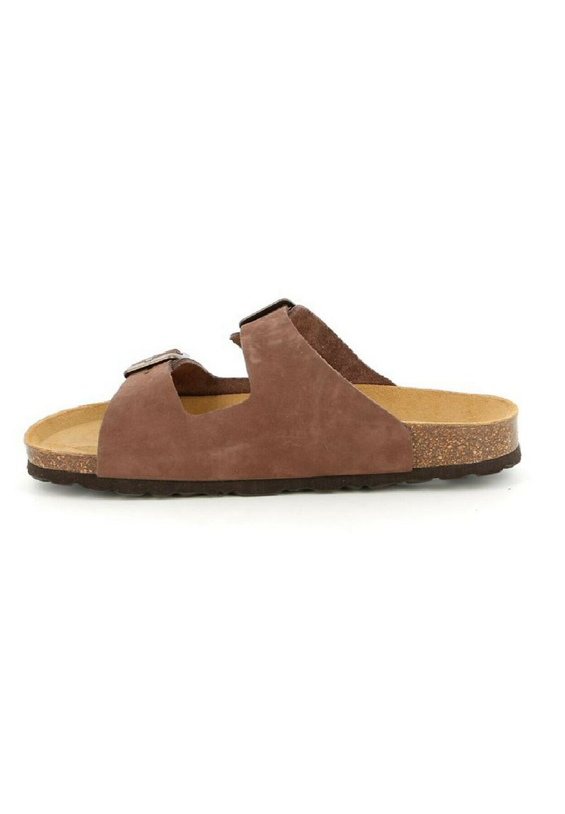 Sandalo in suede marrone con due cinghie regolabili, soletta in sughero, suola in gomma testurizzata e design aperto sulla punta per la traspirabilità.