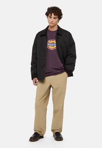 Dickies ICON LOGO TEE - Triko s potiskem - plum perfect
